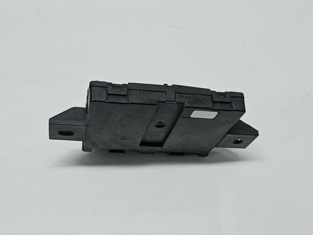 9384731-2015-2019 BMW 750i G11 G12 RHD Interior Light Control Module OEM