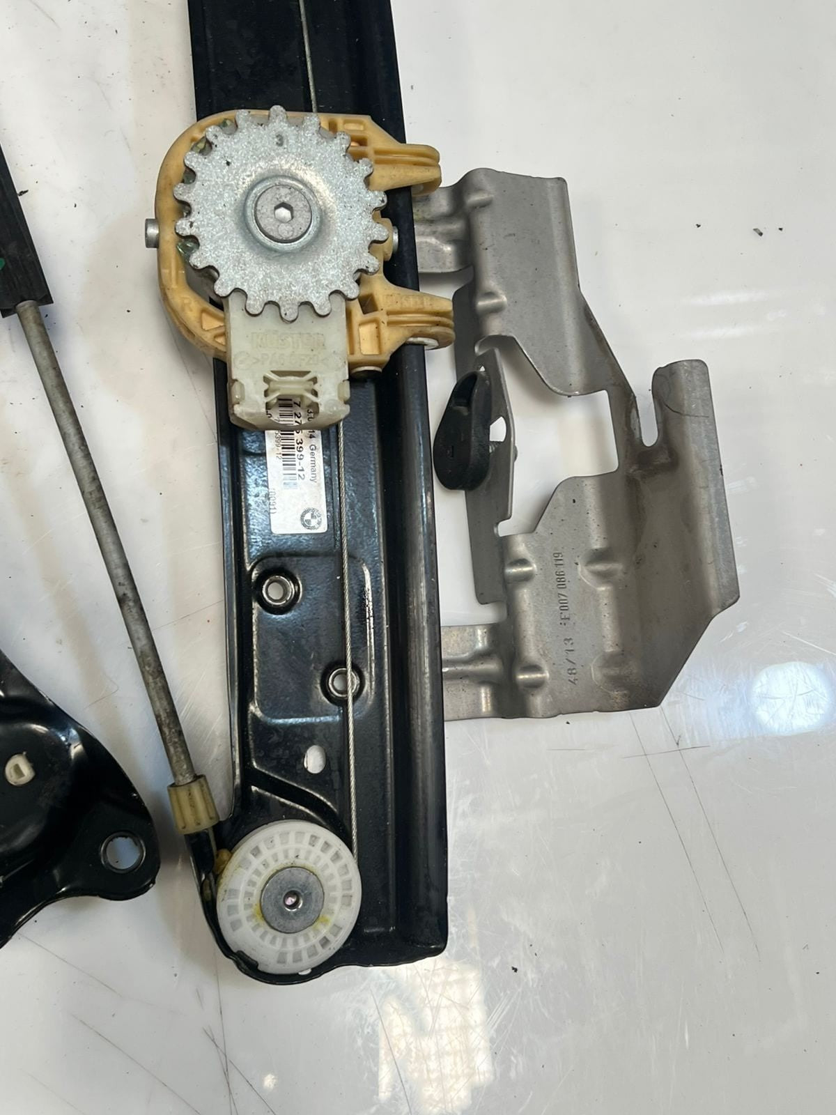 2013-2019 BMW 650i F07 Gran Coupe Rear Left Door Window Regulator Motor 7275399
