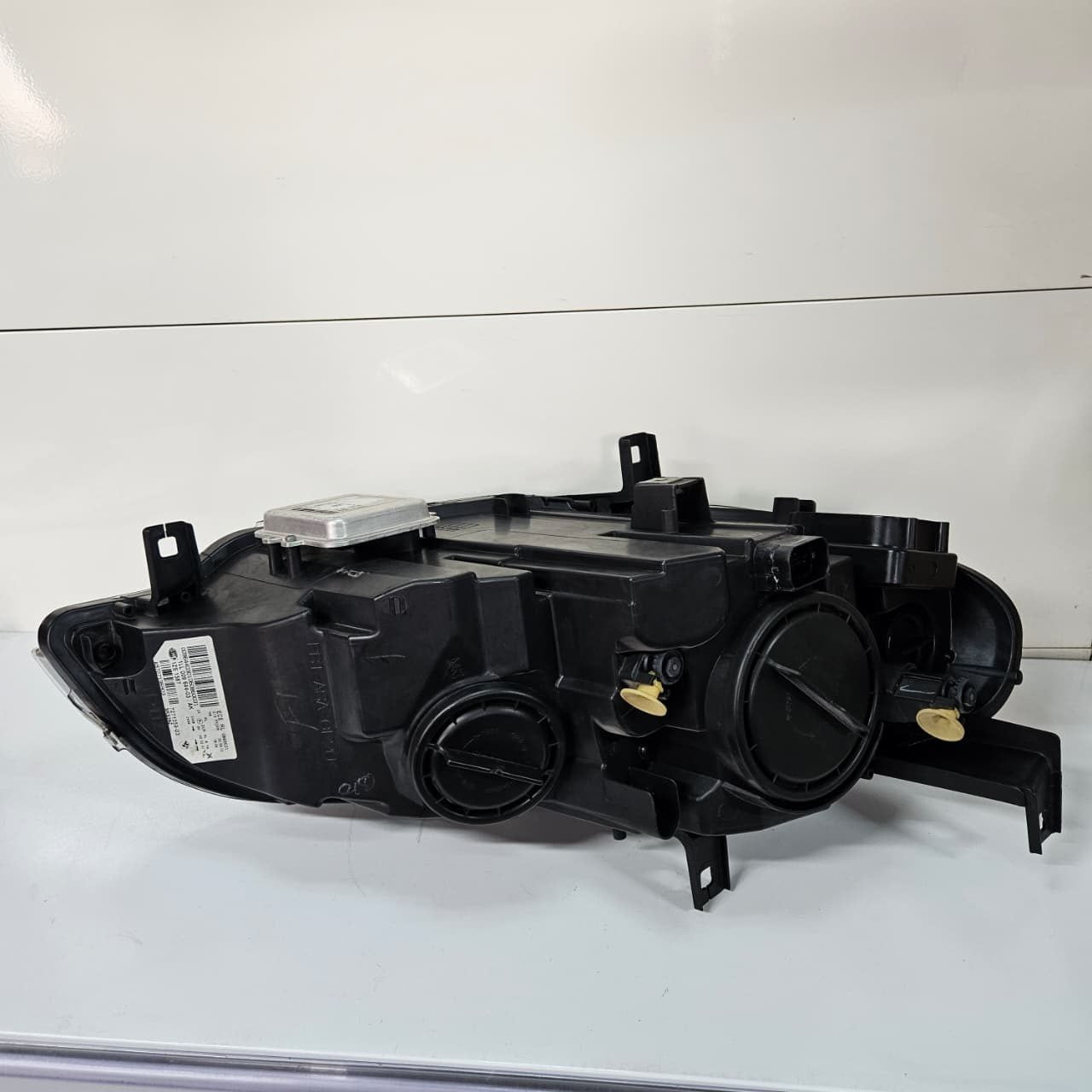 OEM 2008-2014 BMW X6 E71 Left Side Xenon Headlight ECE 7271359