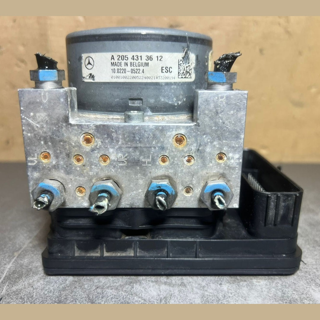 14-18 Mercedes W205 C-Class ABS Anti Lock Brake Pump Module A205 9012800 OEM