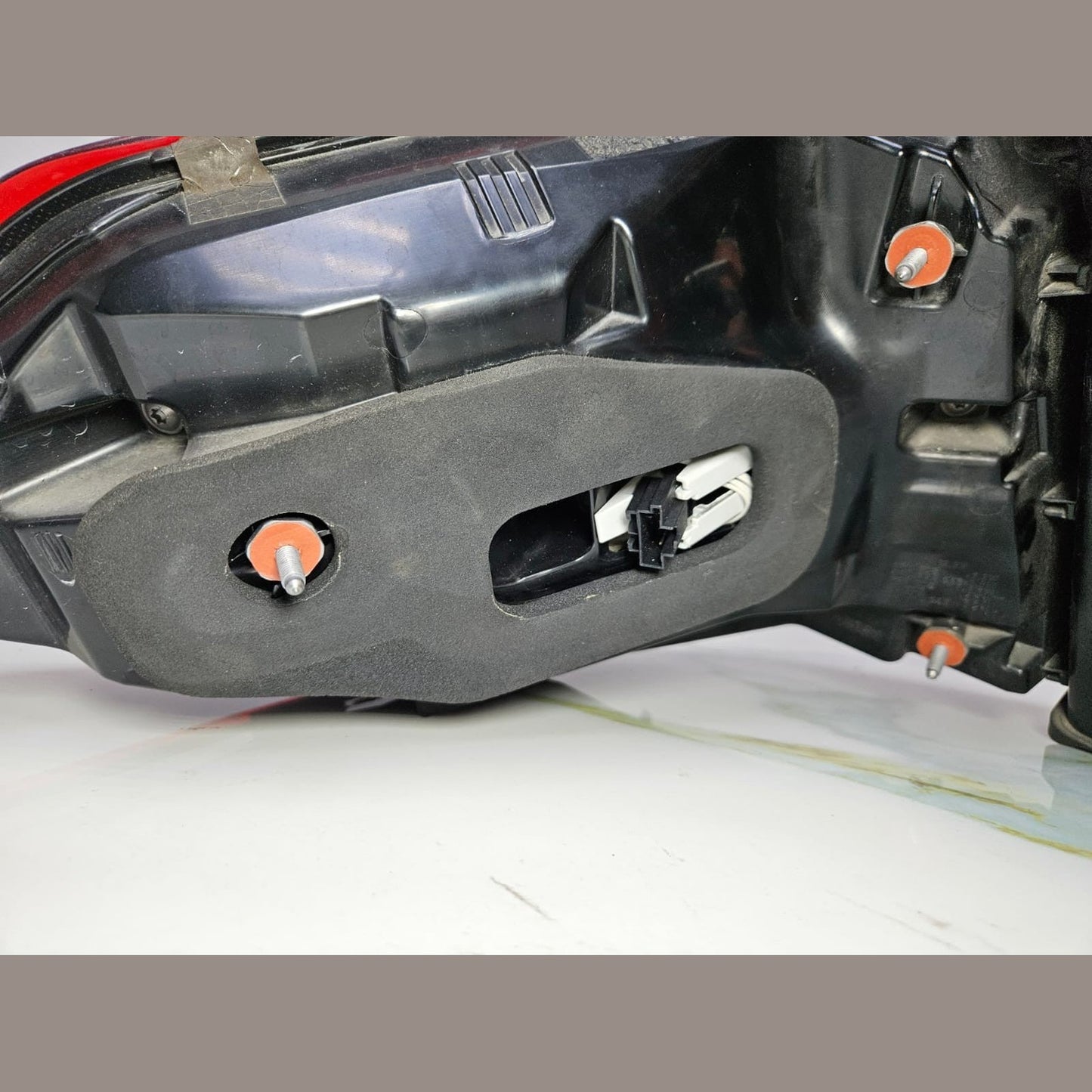Mercedes W212 E-Class Rear Right Side Tail Light Brake Stop Lamp A212 9061803