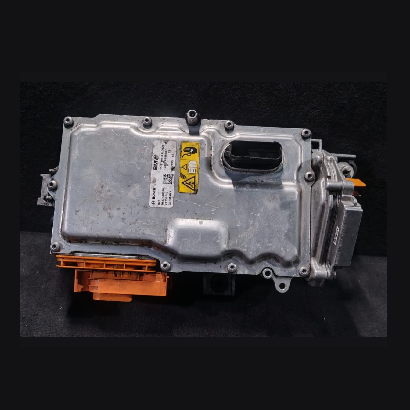 BMW i8 I12 I15  VOLTAGE CONVERTER INVERTER MOTOR CONTROL OEM  - 8646687