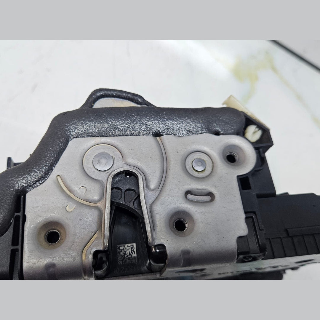 BMW 3 G20 Front Right Door System Latch 5121 7445042 OEM