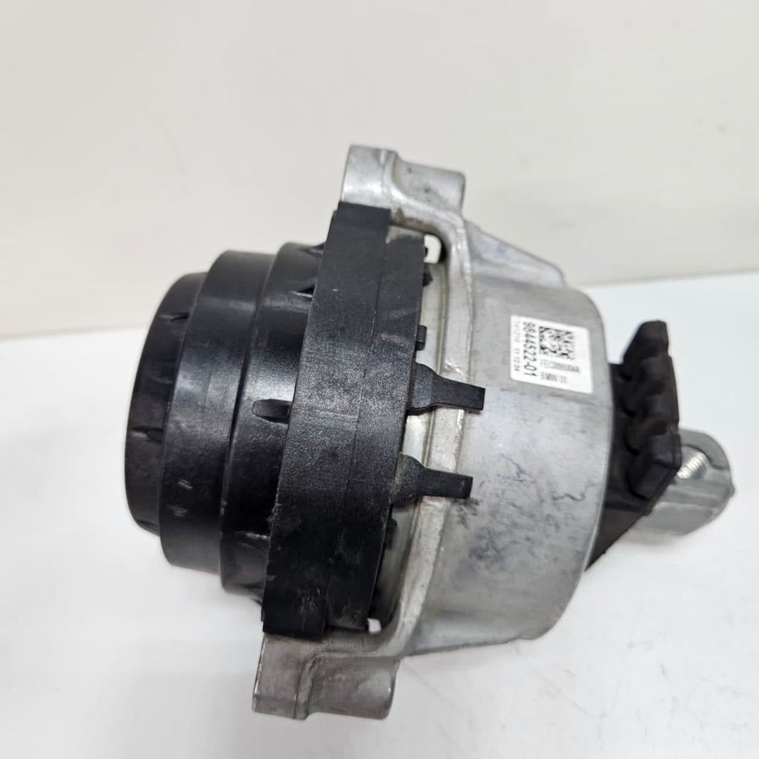 2019-2022 BMW X5 G05 Engine Mount Right 9844522
