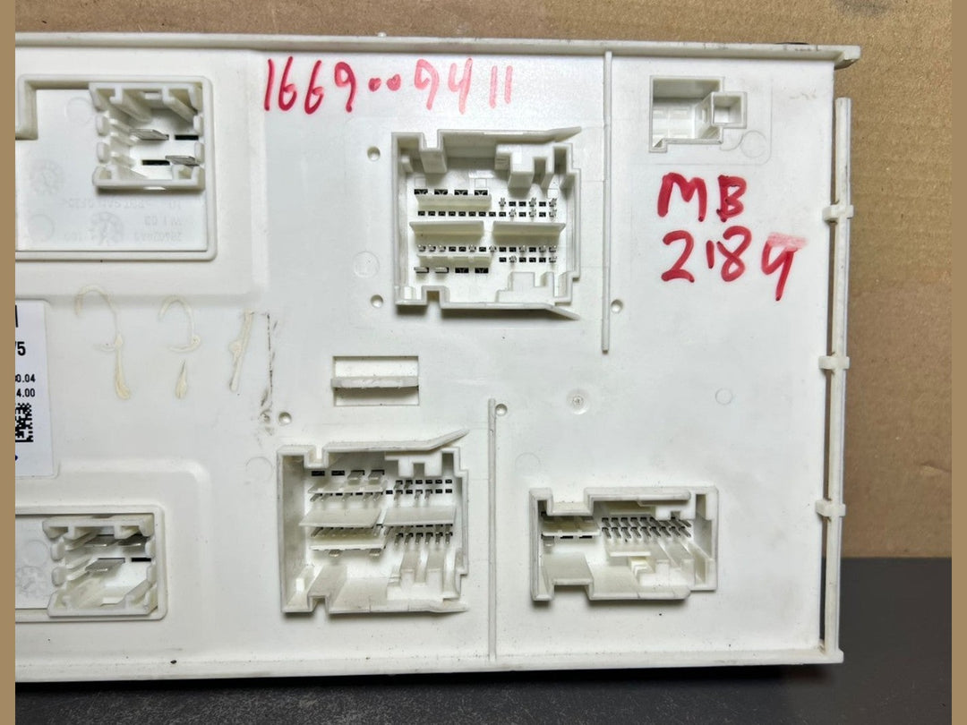 Mercedes-Benz W166 ML GL GLE Front SAM Body Control Module Unit A166 9009411 OEM