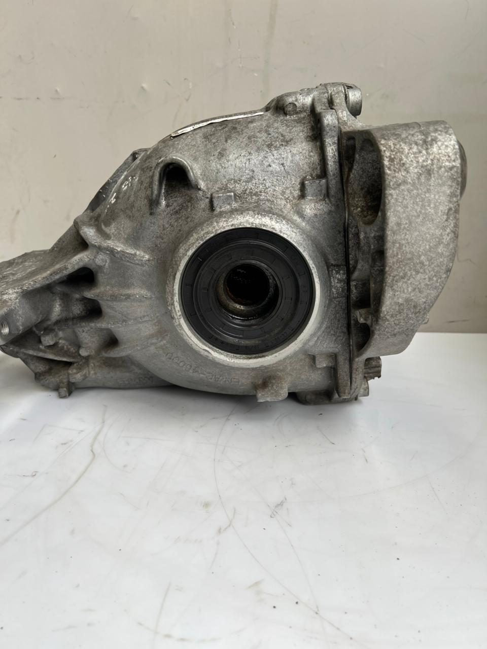 BMW 5 Series F10 F11 520d 525d 7 Series F02 Rear Differential 7584450 2.93 Ratio