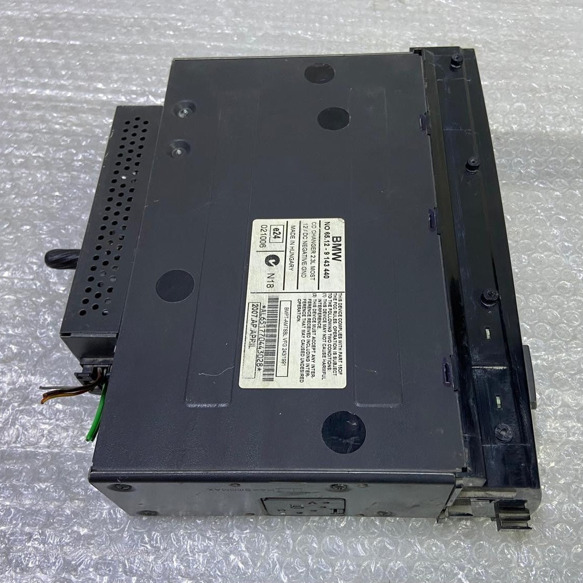 OEM BMW E65 E66 E67 7 SERIES CD CHANGER 9143440