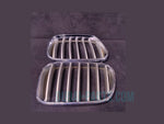 Load image into Gallery viewer, 7210725 7210726 Ornamental  Front Bumper Grill Front L+R  OEM BMW X3 F25

