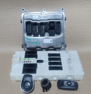 BMMW 420i F32 2013 ENGINE CONTROL ECU UNIT SET DME 8626172