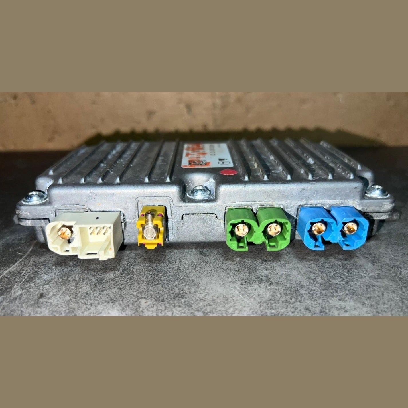 14-16 Mercedes W166 GL450 Surround View Camera Control Module  A000 9005703 OEM