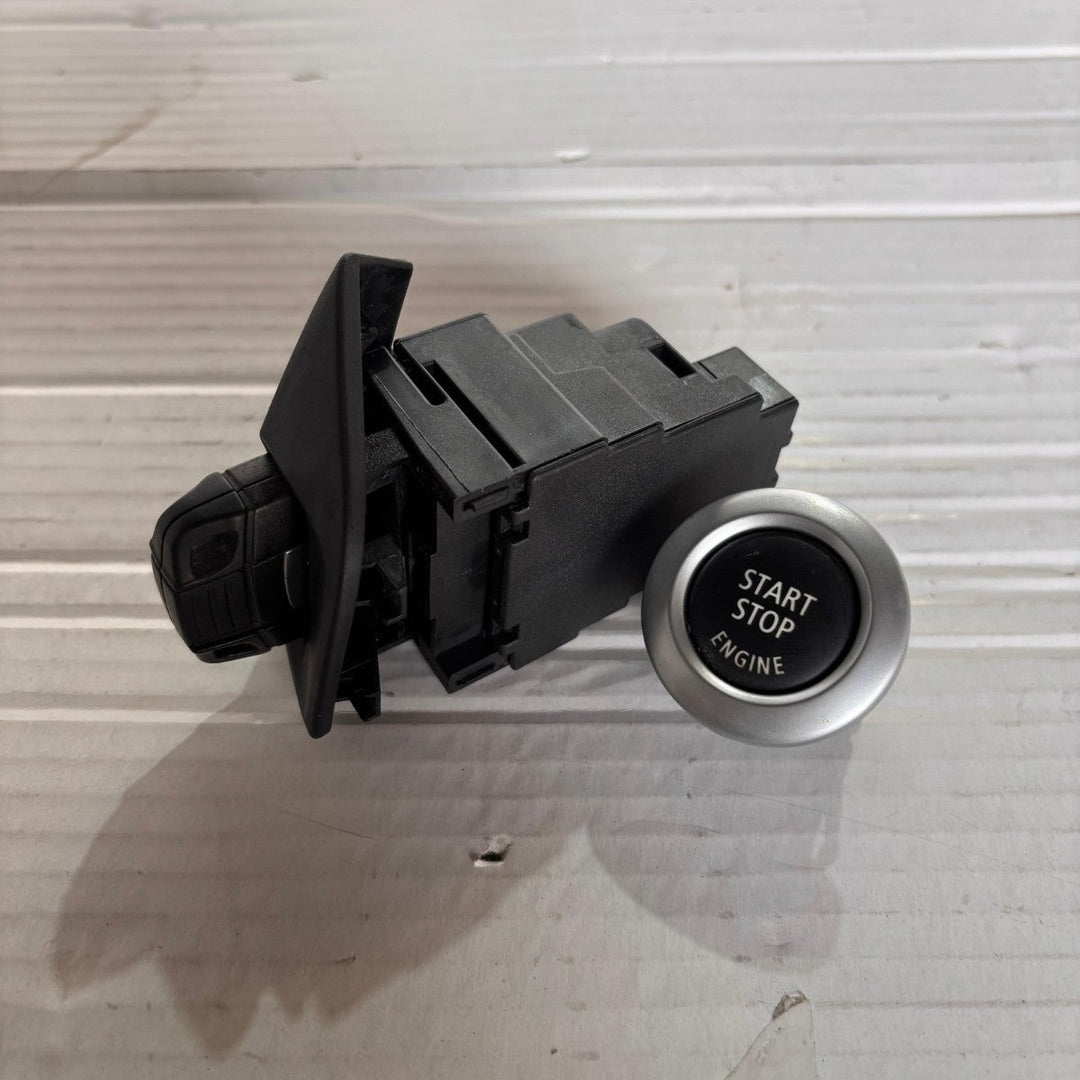 BMW X1 E84 N20 18i 156HP ENGINE CONTROL UNIT ECU 8631727