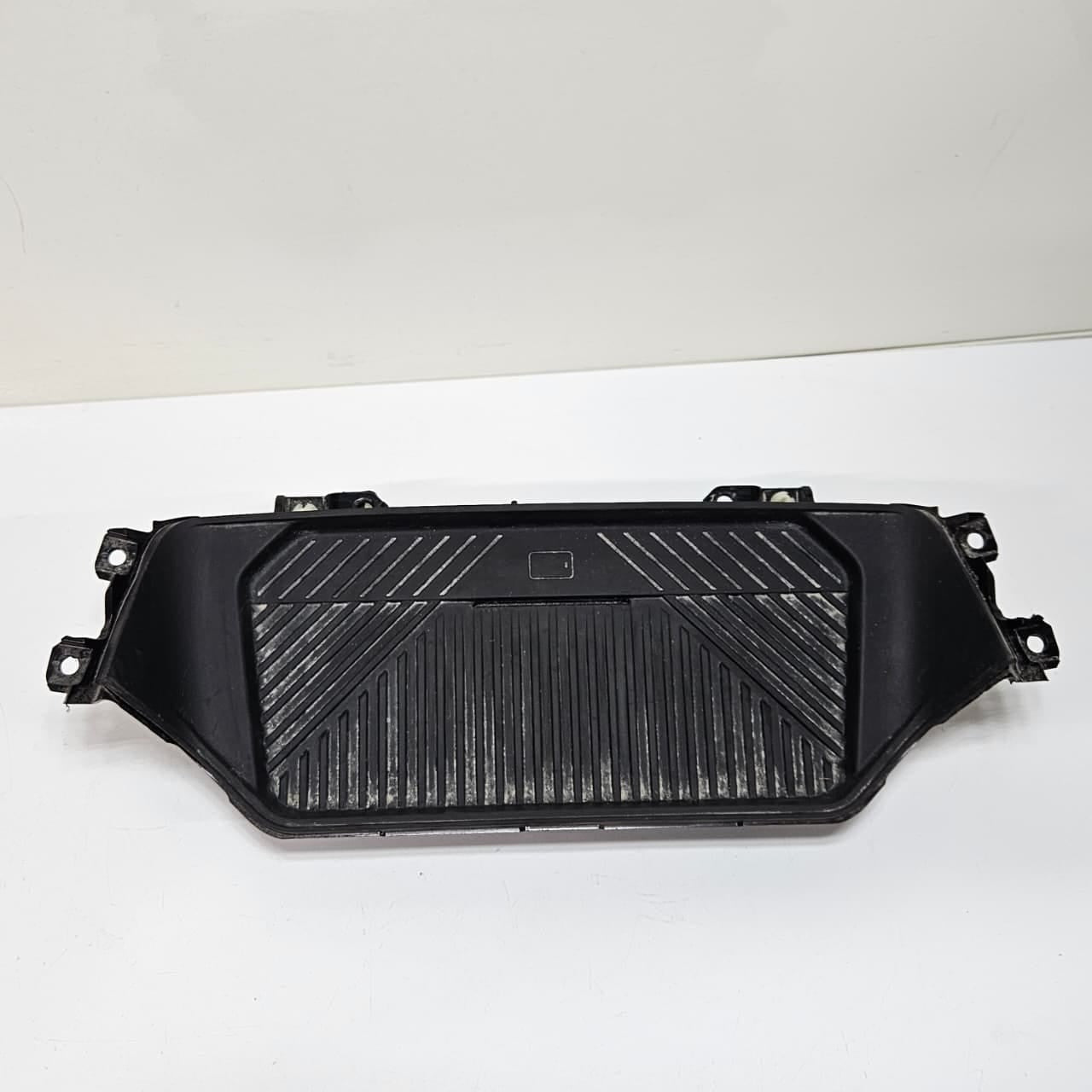 2022-2024 BMW X1 U11, X2 U10, X3 G45, Wireless Charging Tray 5A623B0
