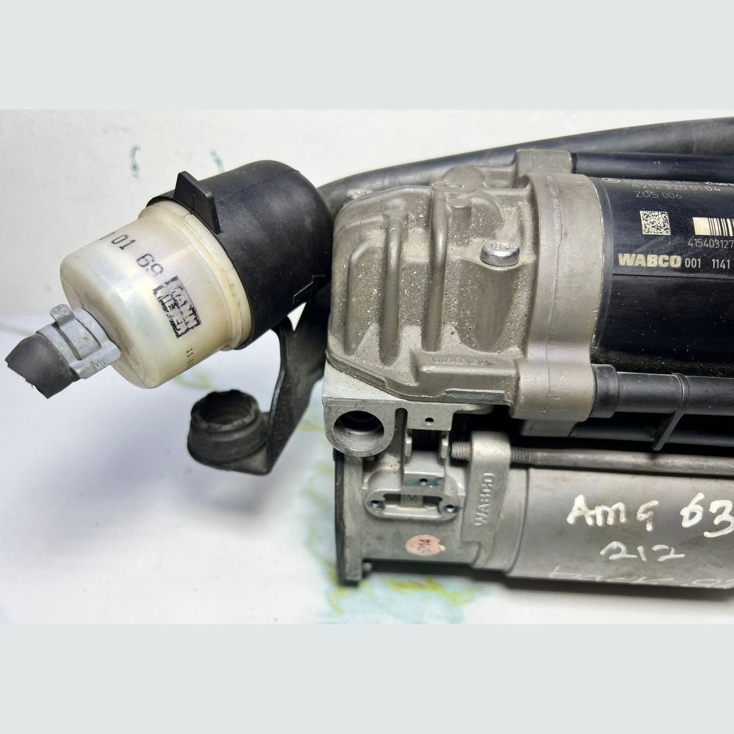 2012 Mercedes-Benz E300 Air Suspension Compressor A2123200104 W212 and W218