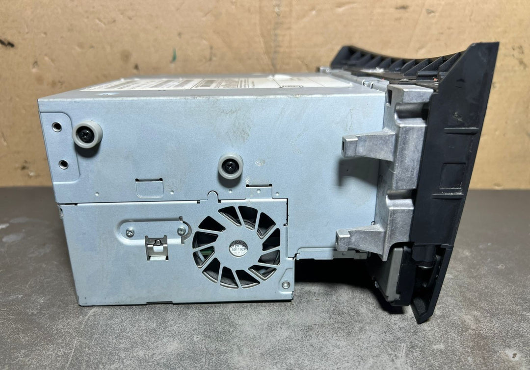 14–16 Mercedes-Benz W218 CLS Radio Audio Head Unit CD Player A218 9006007 OEM
