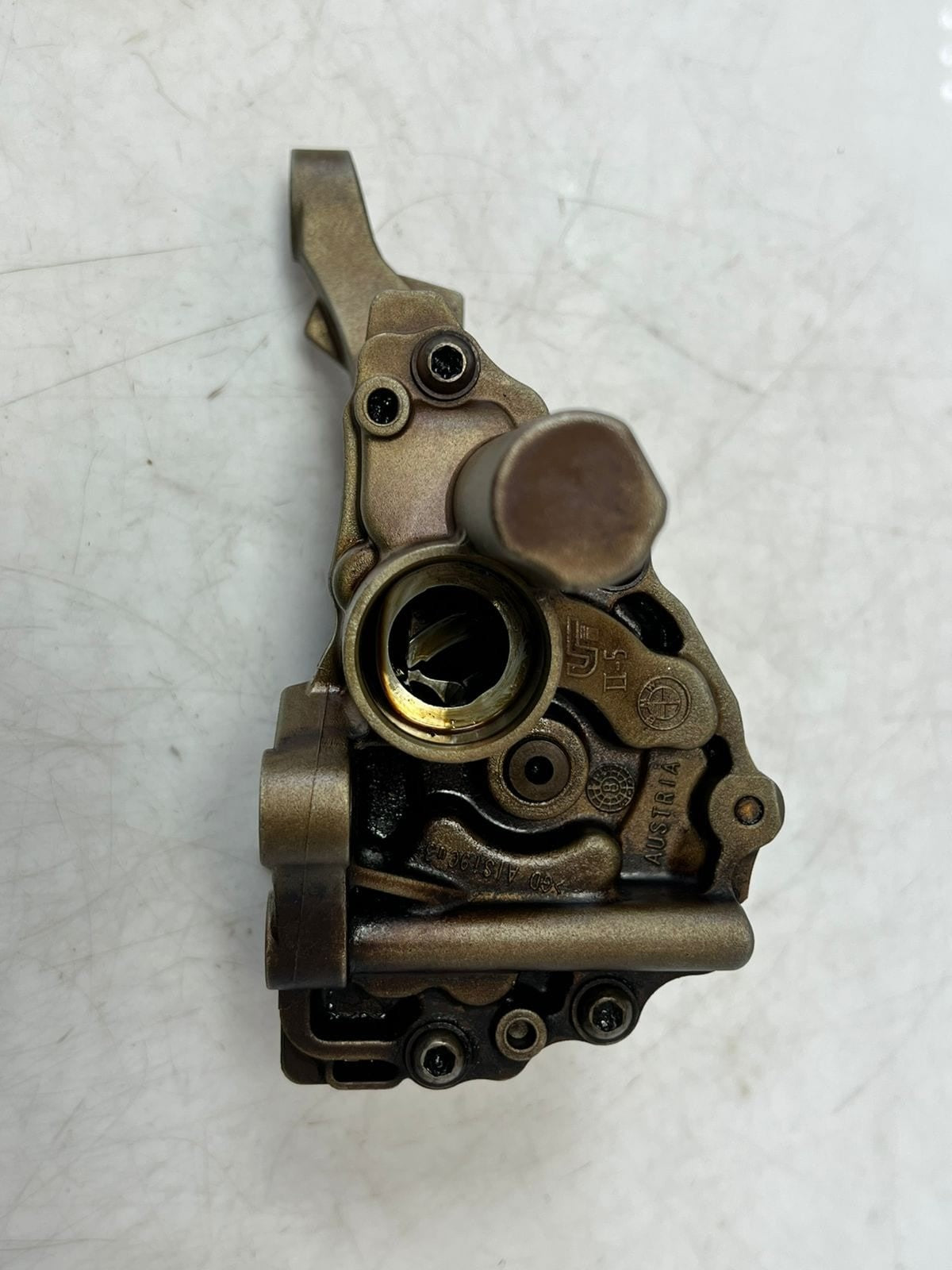2007-2013 BMW 328i E90 E91 E60 E66 E93 335i 525xi Engine Oil Pump 7545939 OEM