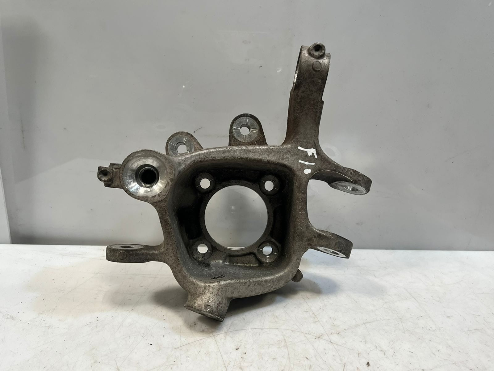 2011-2015 BMW 528i  5 Series F10 F11 AXLE Rear Wheel Bearing Hub 6793770 OEM