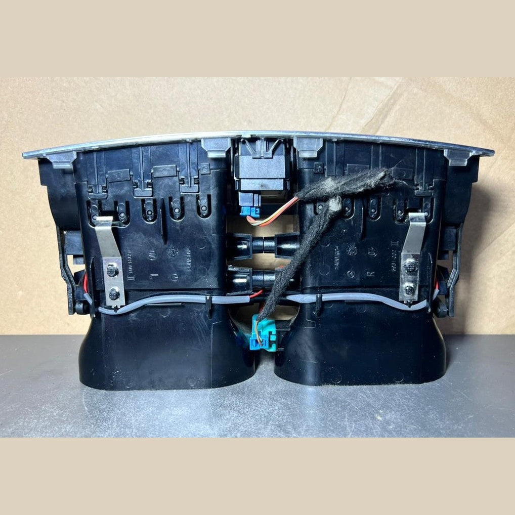 2008-2010 Mercedes W204 C-Class Front Center Dashboard  Heater A/C Air Vent