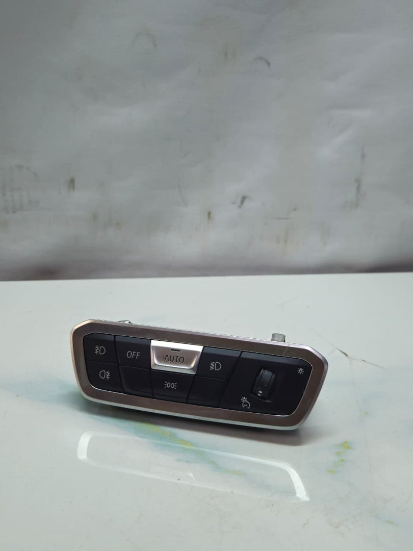 BMW X5 G7 Headlight Switch Control Unit 5A32842 OEM