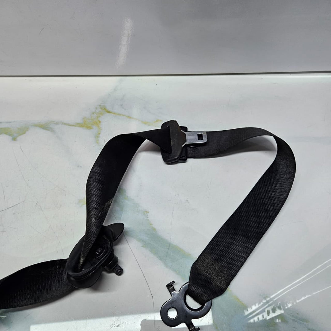 OEM BMW 5 Series G30 G31 G32 F90 Seat Belt Front Right 7430110