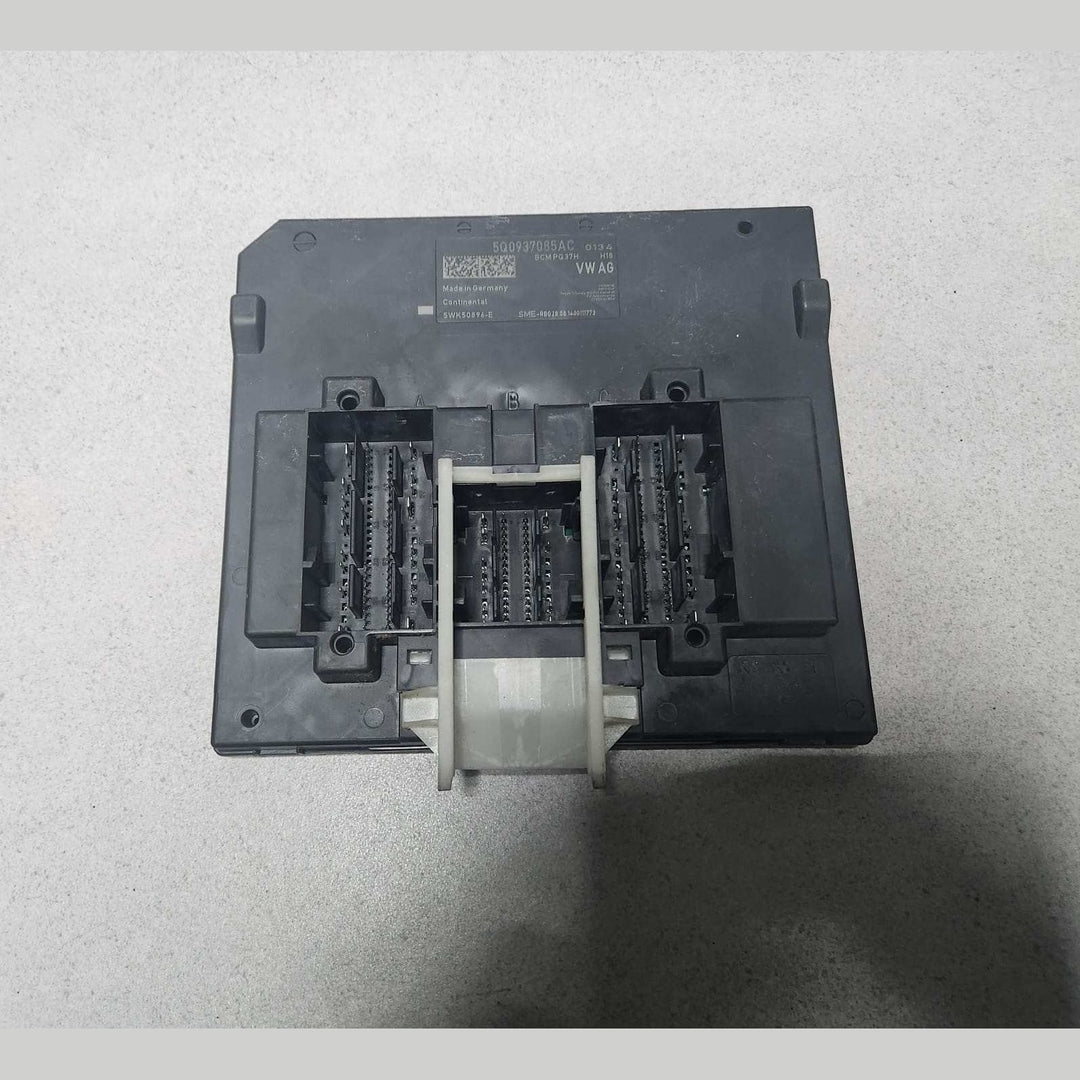 2010-2012 Volkswagen Golf Engine Control Unit 04E907309G ECU SET Golf 1.4 TSI 
