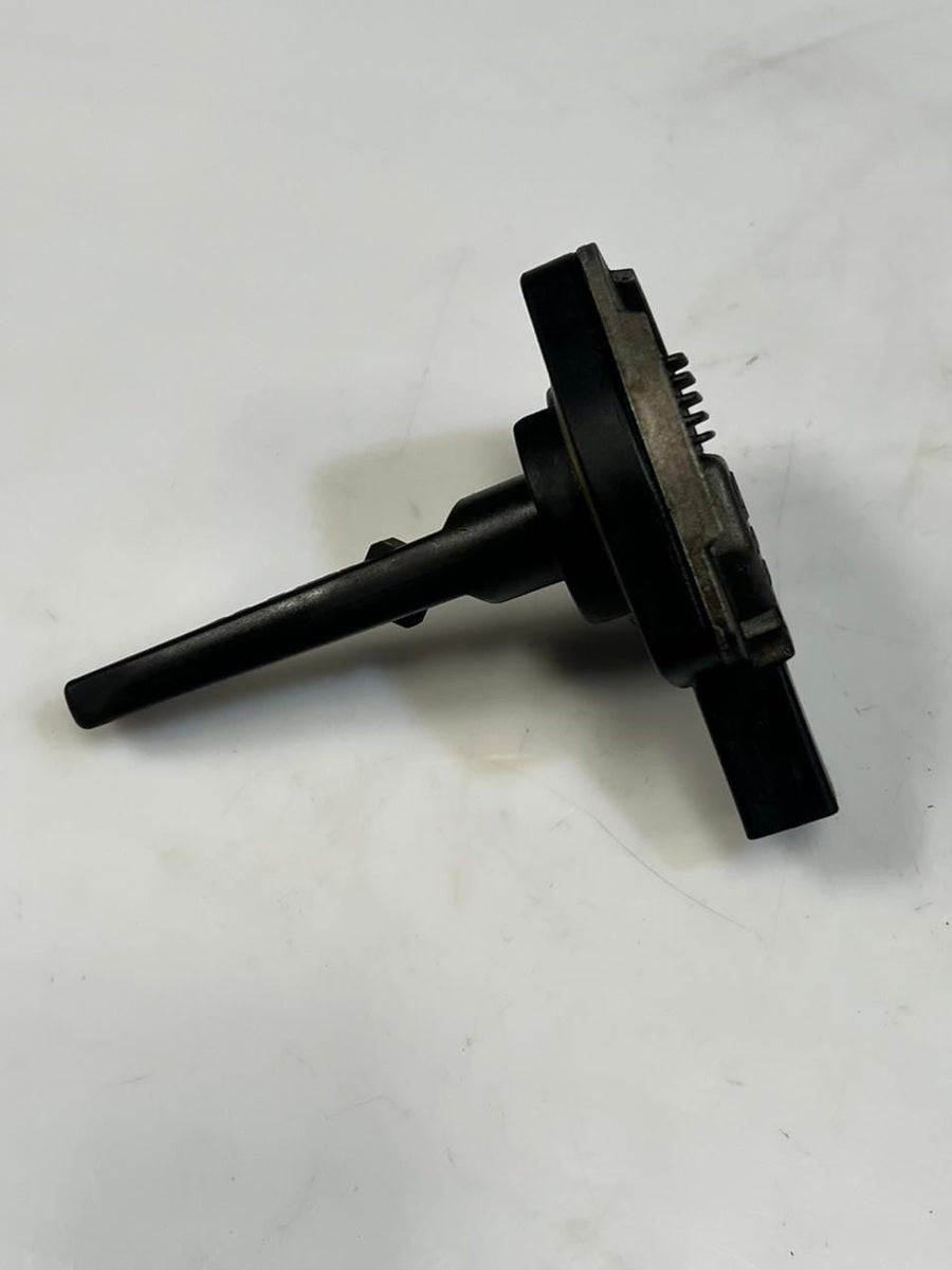 BMW E38 E39 E46 E53 E60 E61 E81 E82 E87 N47 Diesel Sump Oil Level Sensor 7508003