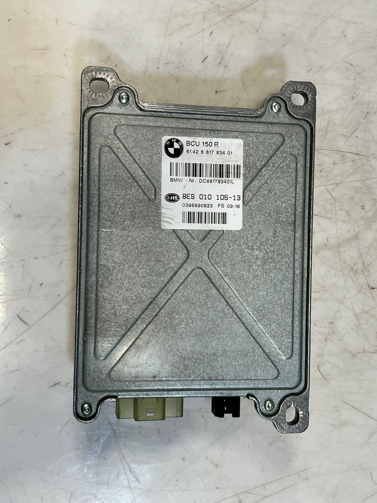 2013-2018 BMW X5 F15 F85 3.0L engine. Battery Charge Module 6817834 OEM