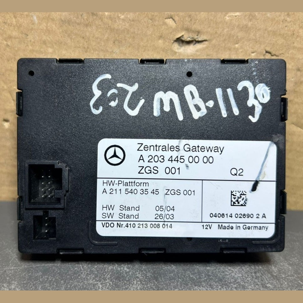 03-06 Mercedes W203 C-Class Central Gateway Control Module A203 4450000 OEM