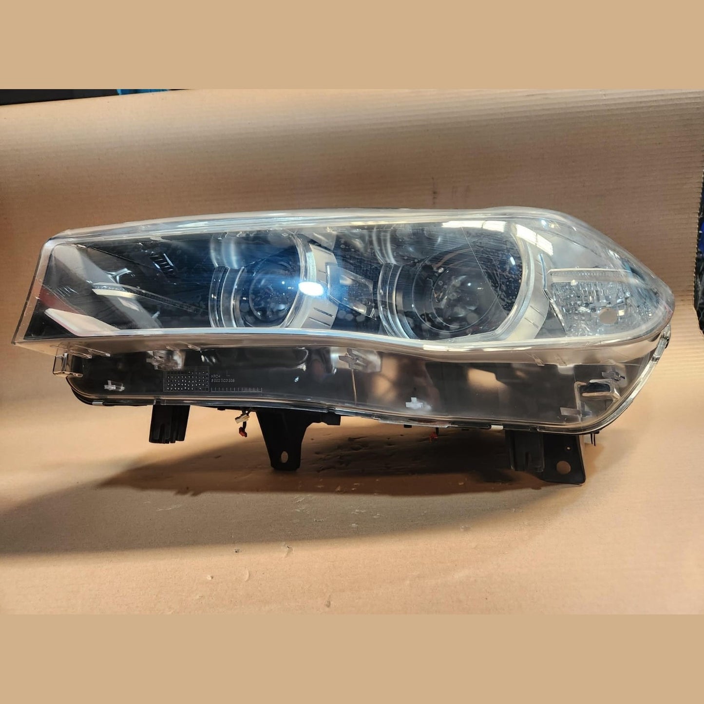 2013-2018 BMW X5 Left Xenon Headlight 7290053 X5 F15 and X6 F16 