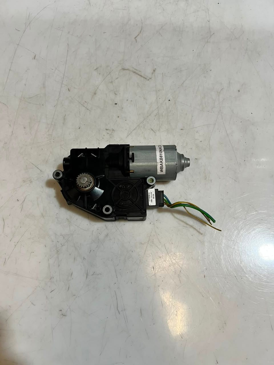 2011 BMW 328i 535i 530i 540i F01 F02 F02 F10 F18 F26 Sunroof Motor 7193398