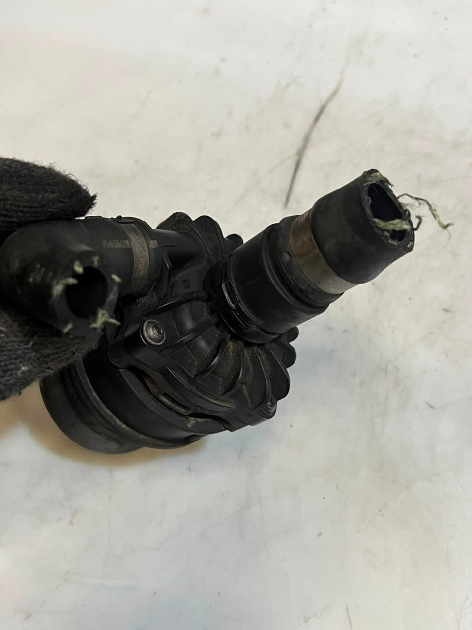 BMW 5 7 Series F10 F11 F01 F02 N55 N63 Electric Auxiliary Coolant Pump 7587374
