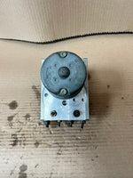 Load image into Gallery viewer, 2001-2003 BMW 5' 7' 525i E38 E39 ABS Pump Control Module 6750345 OEM