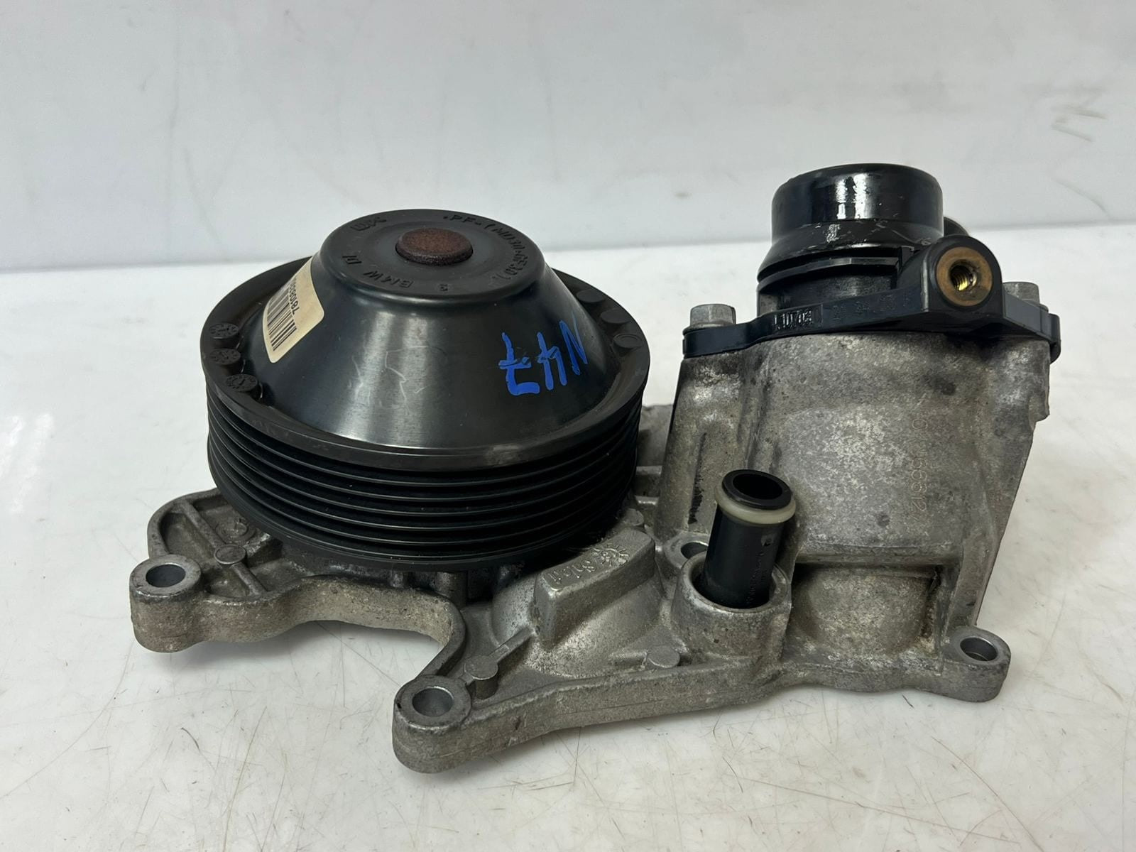BMW 1 Series F20 F21 and 3 Series E92 N47D20C Water Pump 7810833