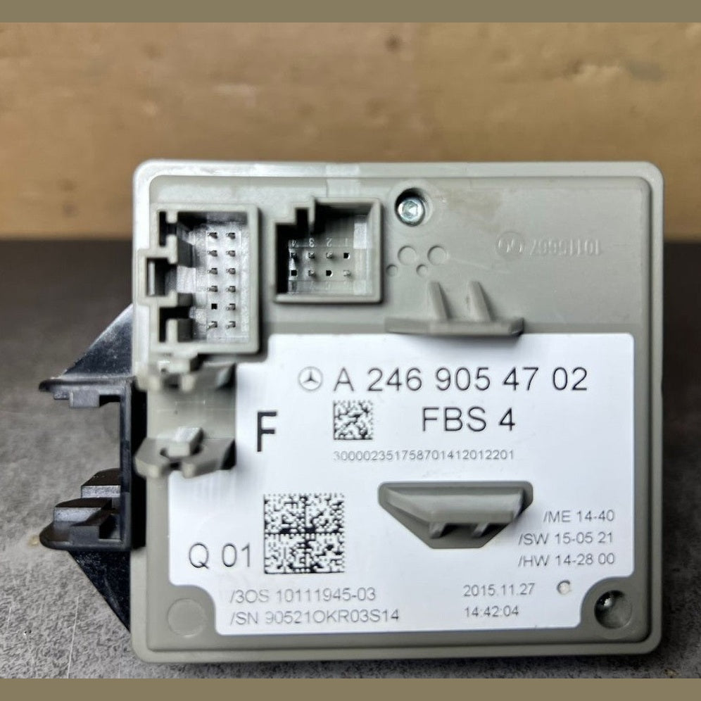 13-17 Mercedes W246 CLA  Ignition Switch Module Unit W/key FBS4 A246 9054702 OEM
