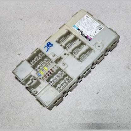 2016-2019 BMW 740i Body Domain Control Module 6820916 7 Series G11 G12