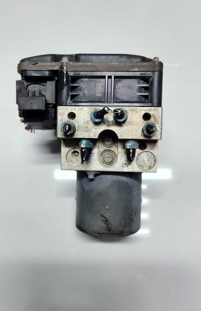 2007-2014 BMW X5 E70 ABS DSC Hydraulic Pump Control Module 6854702