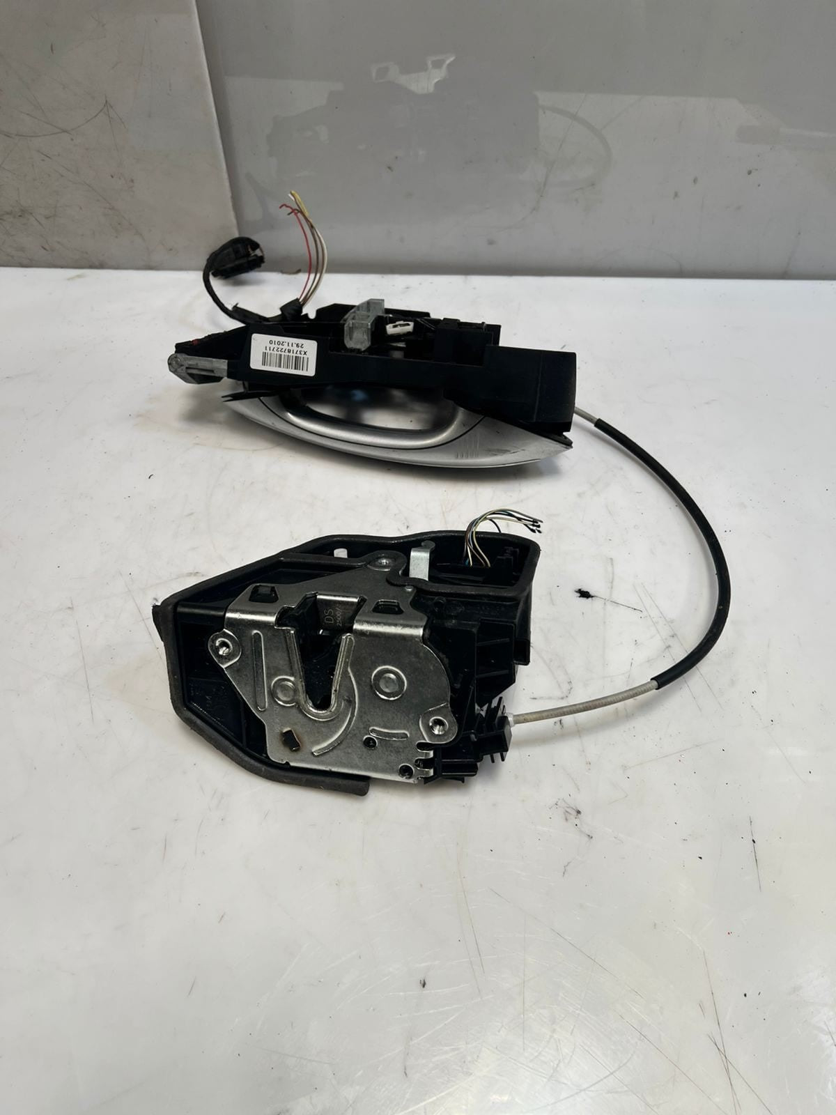 2016-2018 BMW F10 X5M E70 and F30 330e LEFT REAR Door Lock Actuator 7202147