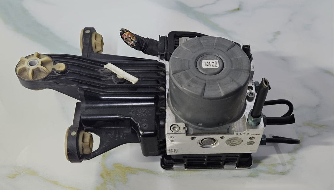OEM BMW G20 3 Series ABS Pump Modulator Control Unit 1544113 1544112
