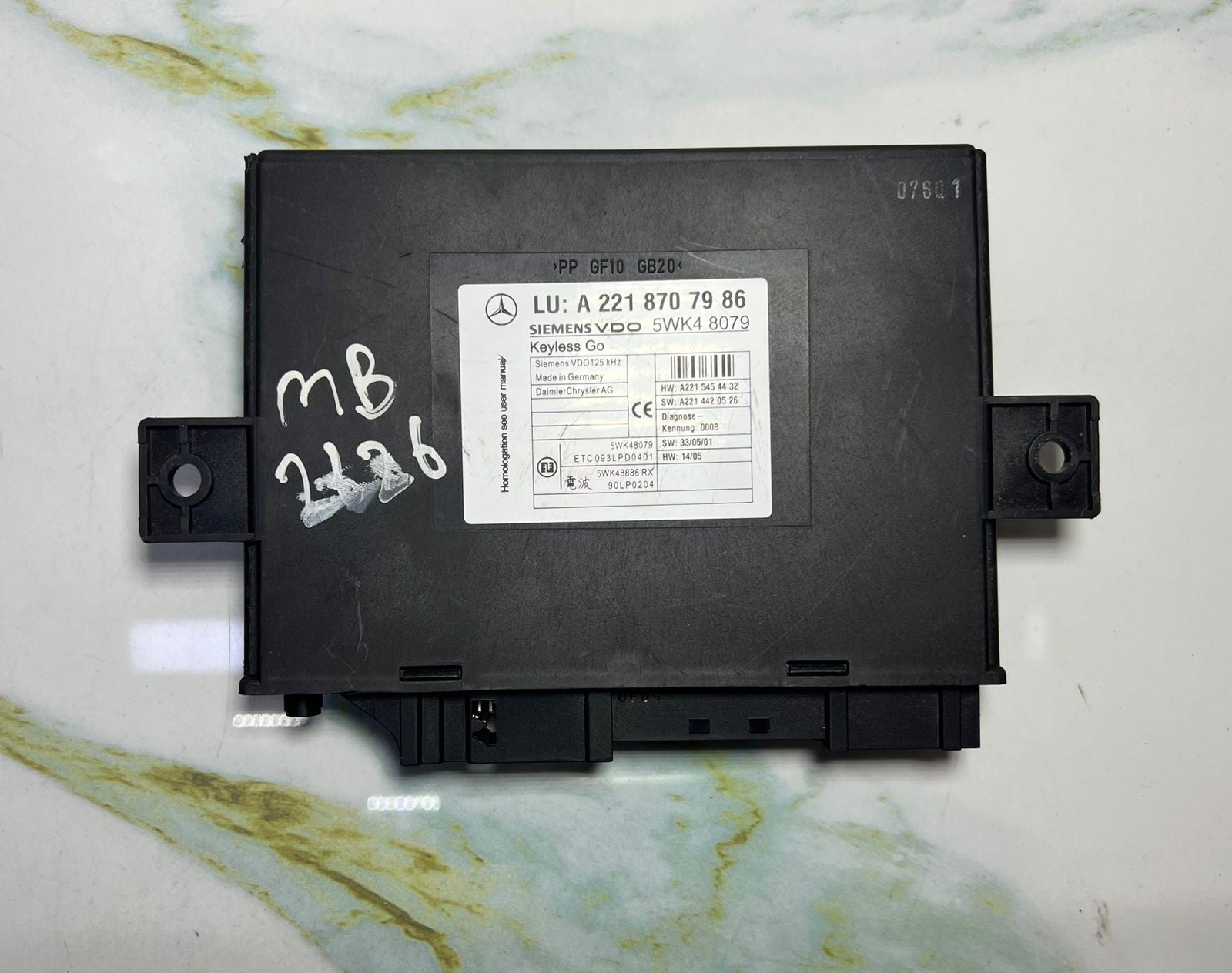 2007-2010 Mercedes-Benz W221 S-Class S550 Keyless Go Control Module A221 8707986
