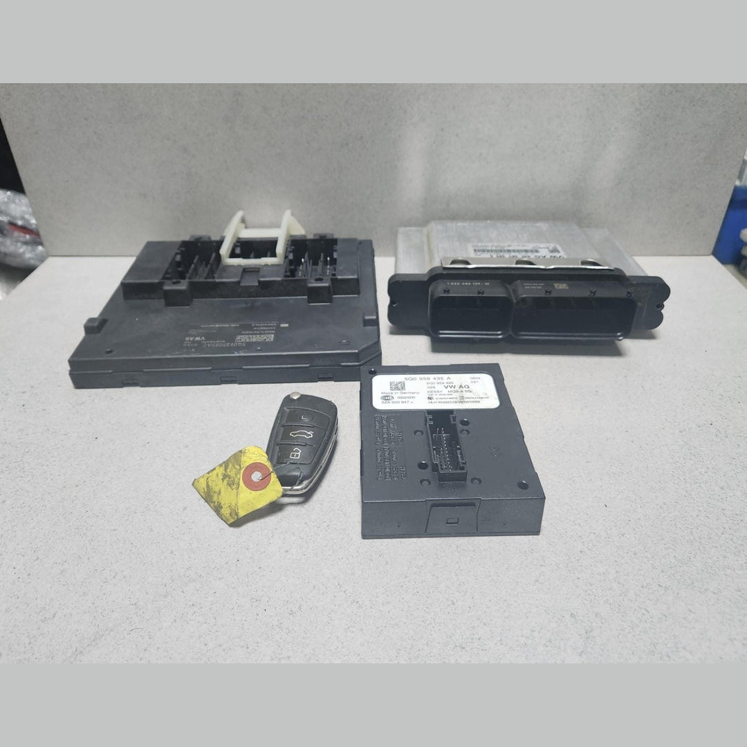 2010-2012 Volkswagen Golf Engine Control Unit 04E907309G ECU SET Golf 1.4 TSI 