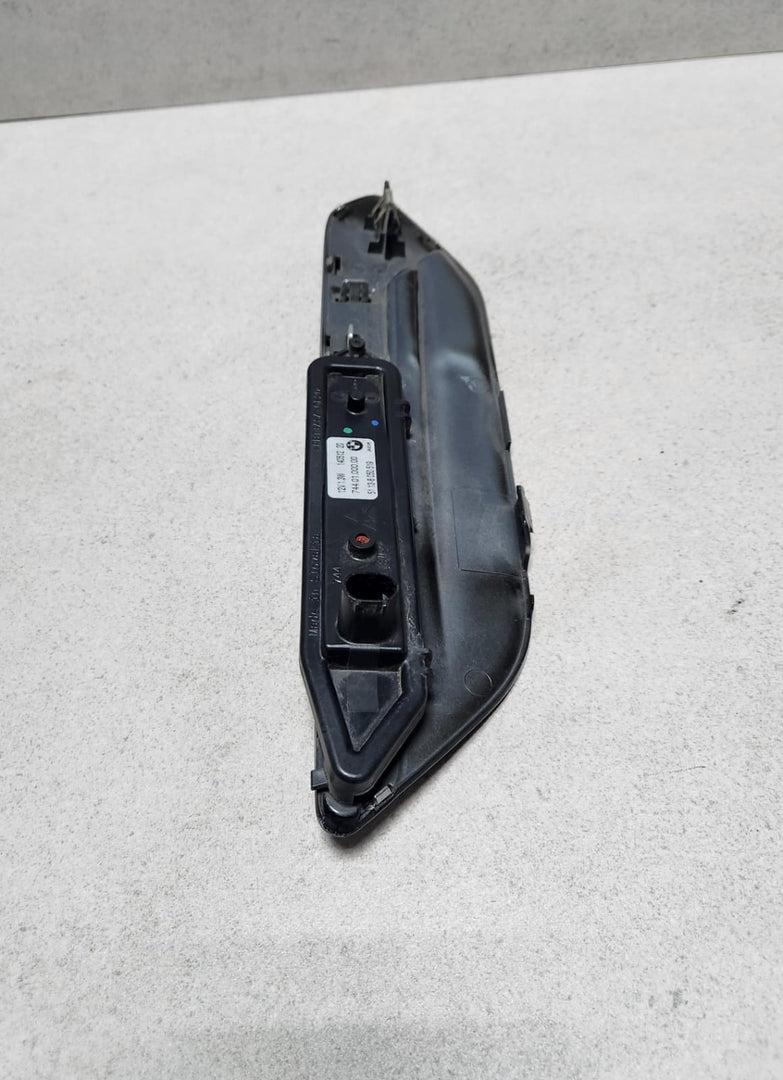 2012-2018 BMW M6 Front Fender Side Marker Light 8050519 M6 F06 F12 F13