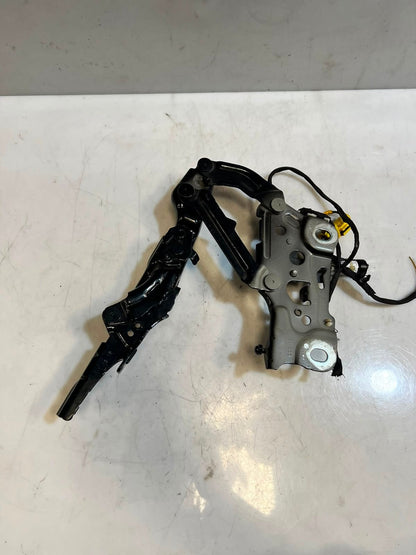 2018 BMW 7 5 Series G30 G31 ENGINE BONNET Hood Hinge PASSENGER SIDE 7347407 OEM