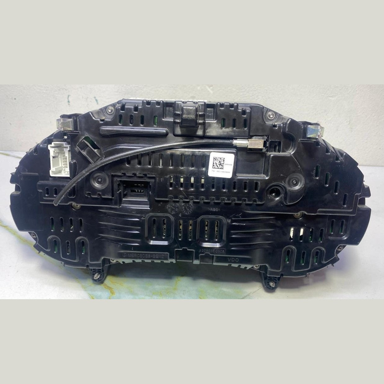 Mercedes Instrument Cluster A2059000234