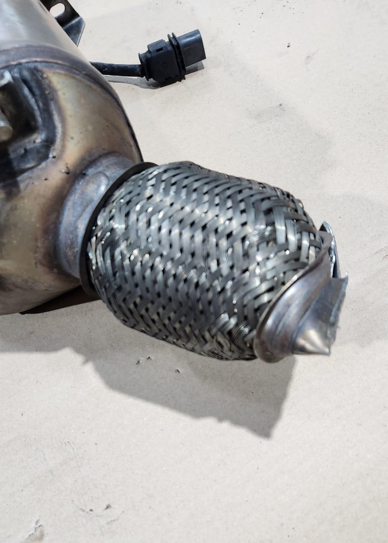 2010-2015 BMW X3 F25 Catalytic Converter 85092411 