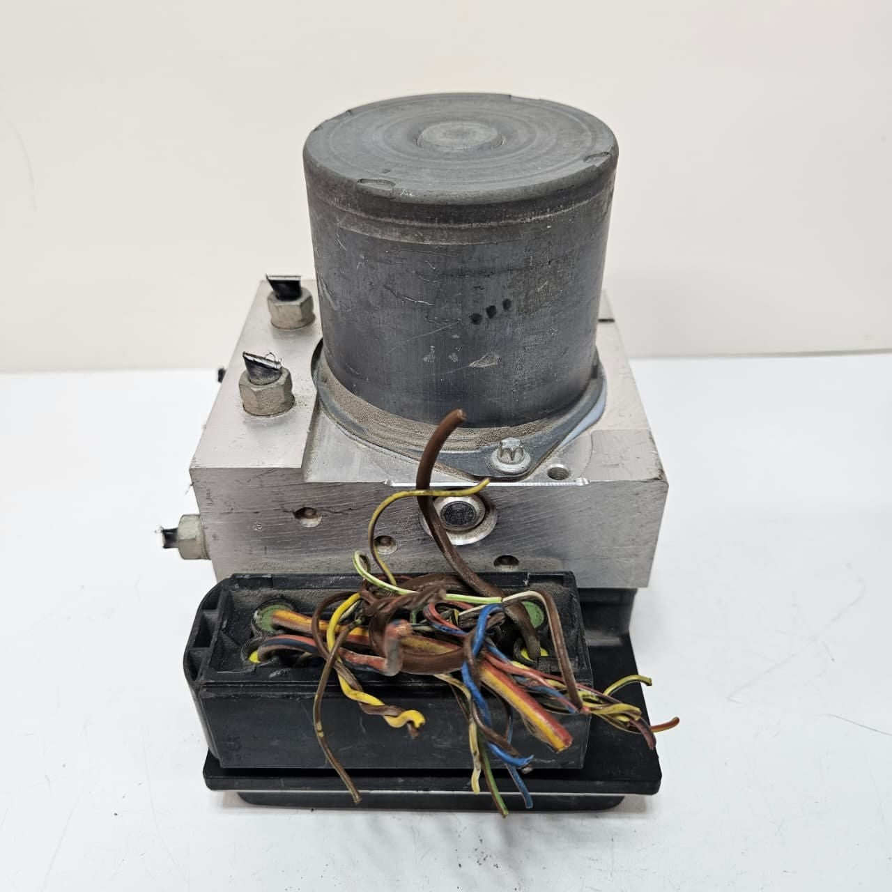 2010-2015 BMW X1 E84 ABS Pump 6795188 USED