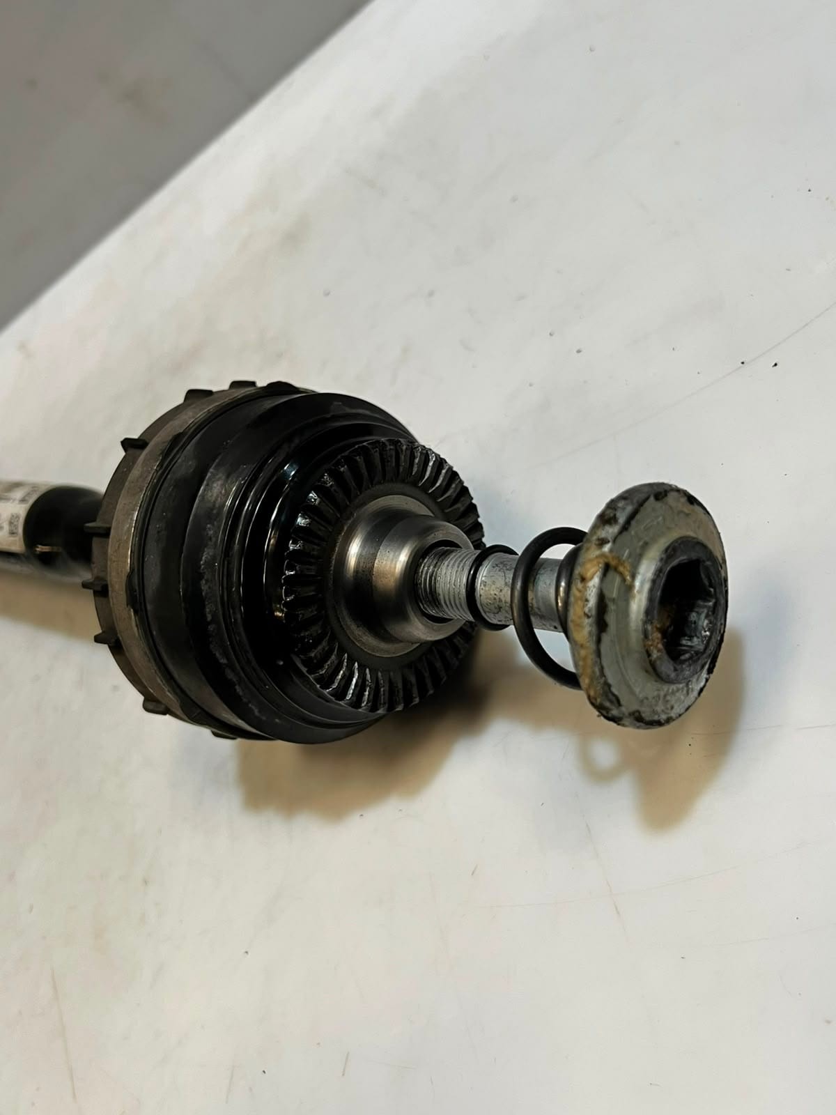 2021 BMW 330e 3 Series G20, G21, G28 Rear Left Driveshaft 8666073 OEM