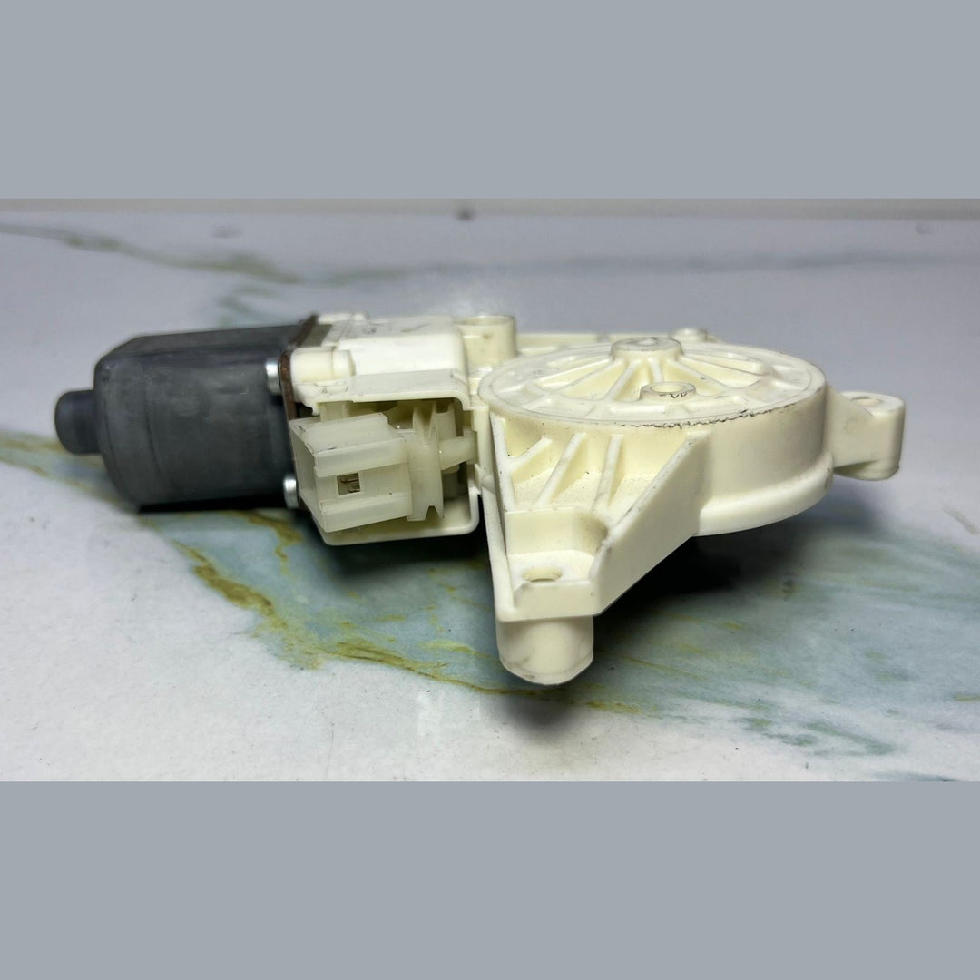 13-18 Mercedes-Benz W246 B-Class CLA Window Motor Front Right Side A246 9065200