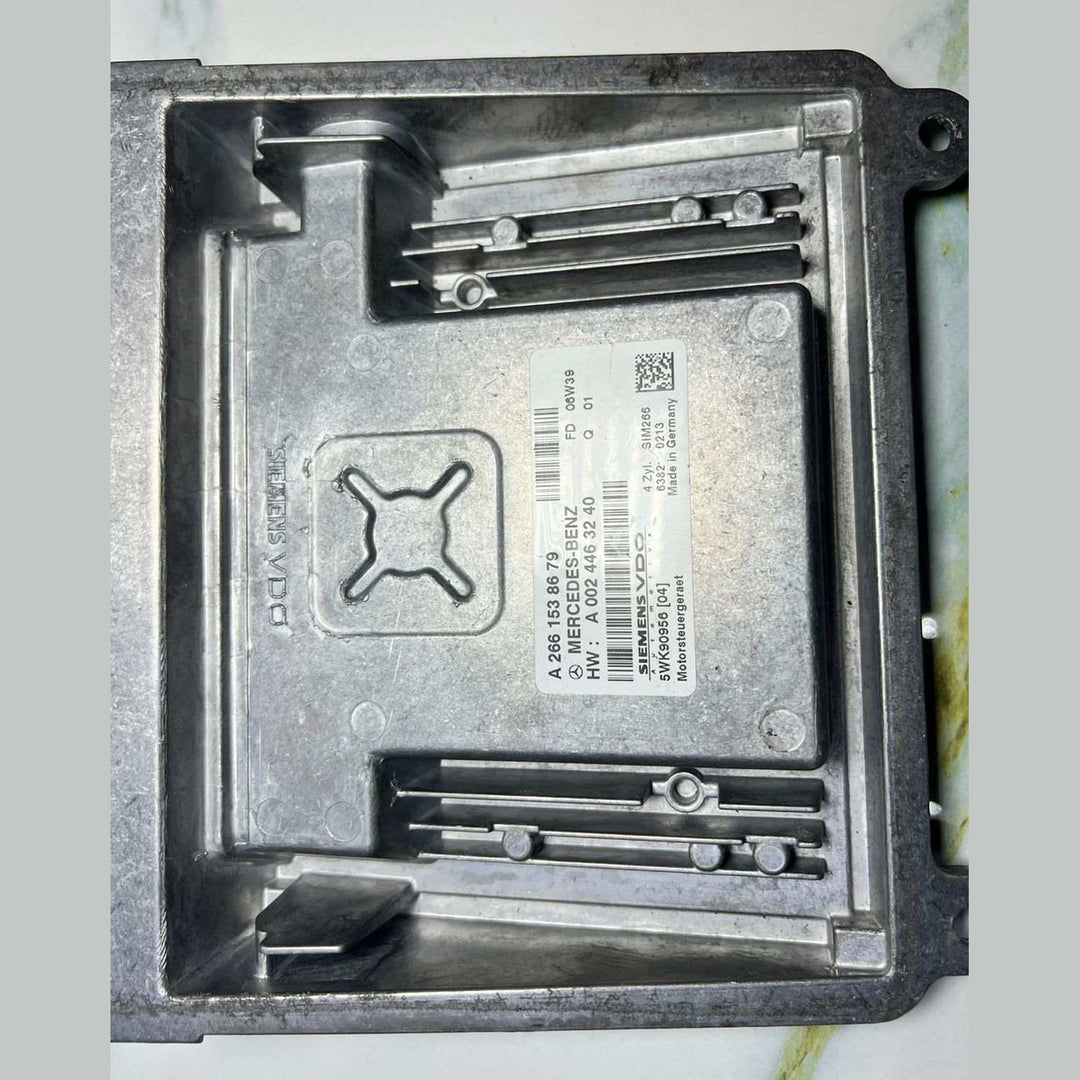 Mercedes-Benz Engine Control Module A 266 153 86 79