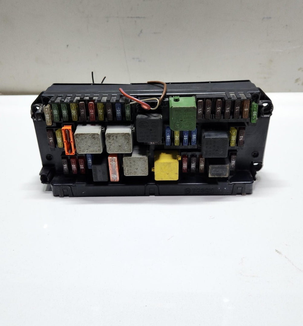 10-16 Mercedes-Benz W212 W204 Front SAM Module Relay Fuse Box A212 9009908 OEM