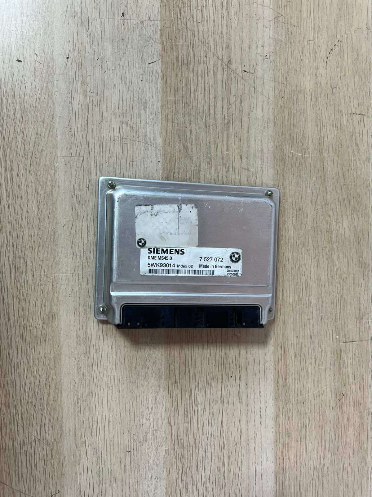 2004 BMW 530i Engine Control Module 7527072 5 Series E60 E61 530i, X3 E83 MS45.0