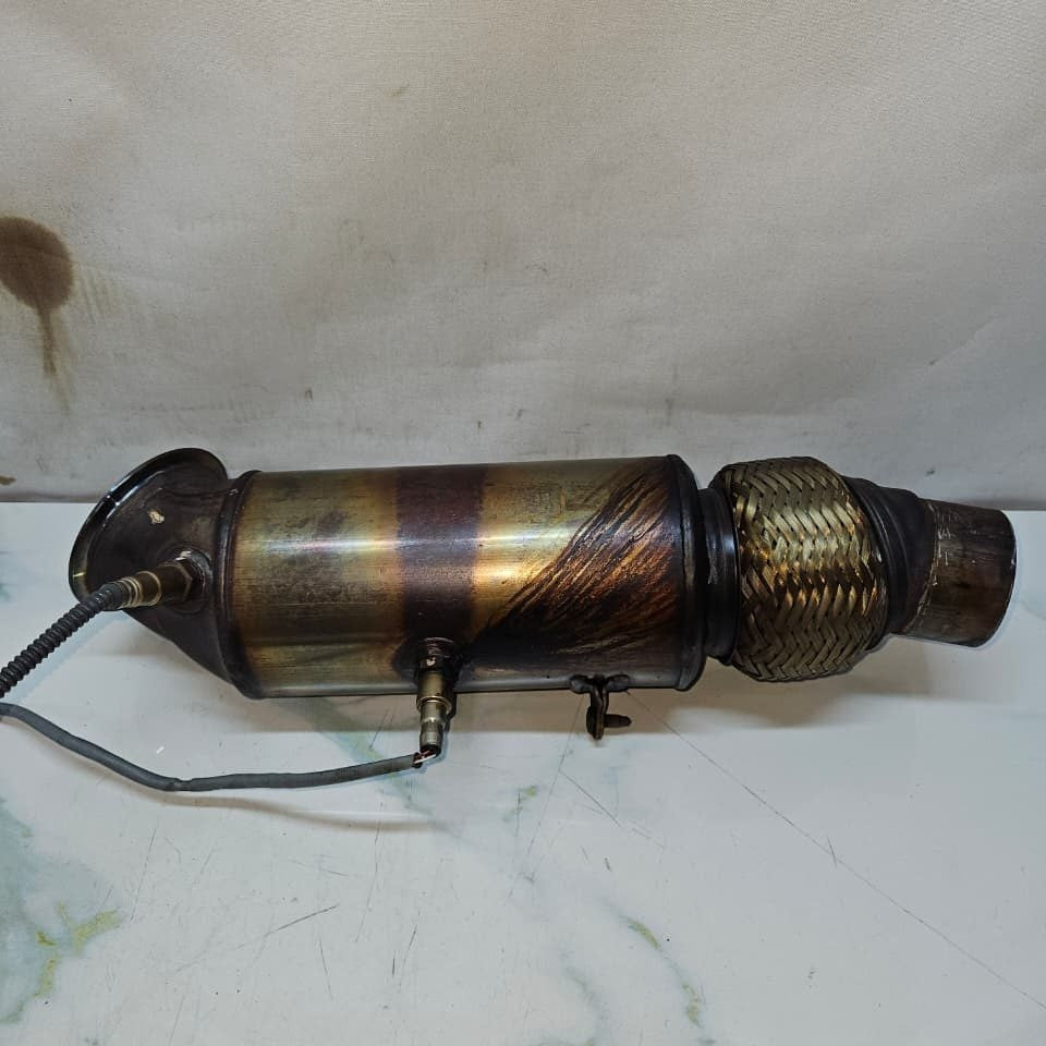 2010-2017 BMW 5 Series 535i F10 &other N55 Models Catalytic Converter7599198 OEM